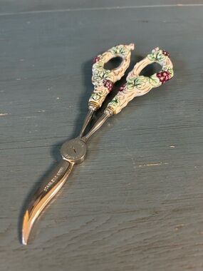 Decorative Floral Handle Kitchen Grape Shears - White and Green | Vintage